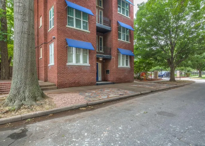 Apartment Carson Flats #4 | 1br • Near Bok• Osu Med•dtwn *