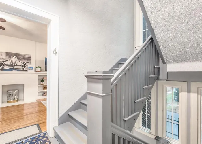 Apartment Carson Flats #4 | 1br • Near Bok• Osu Med•dtwn