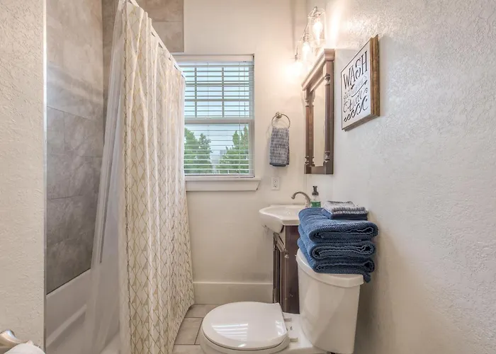 Carson Flats #4 | 1br • Near Bok• Osu Med•dtwn Tulsa