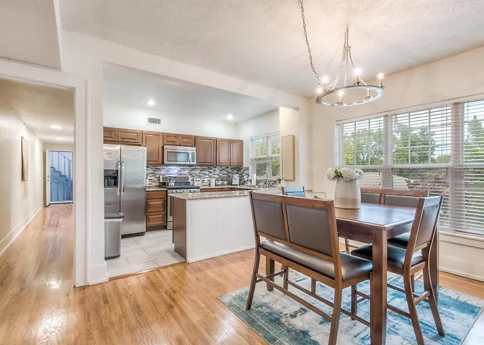 Carson Flats #4 | 1br • Near Bok• Osu Med•dtwn Tulsa