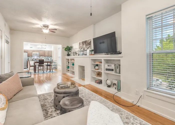 Carson Flats #4 | 1br • Near Bok• Osu Med•dtwn * Tulsa